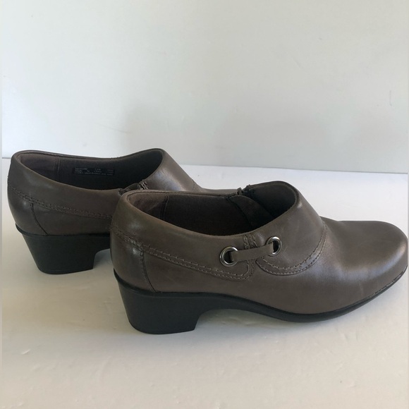 Clarks Shoes - Picture 2 of 9